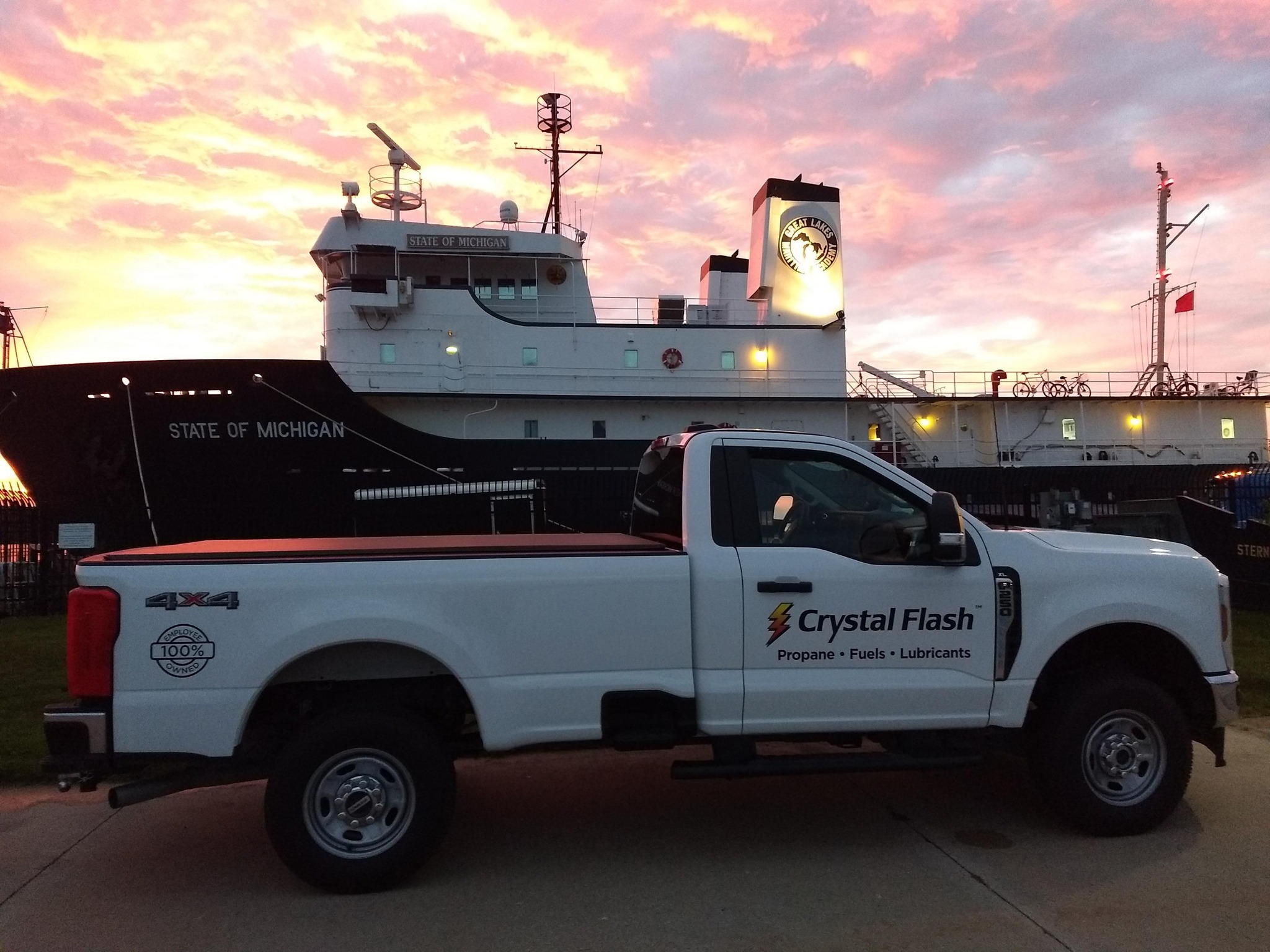 Crystal Flash truck in front of the T/S State of Michigan